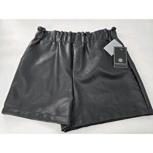 Bagatelle Collection Shorts Women's Large Faux‎ Vegan Leather Shorts Boho NWT!
